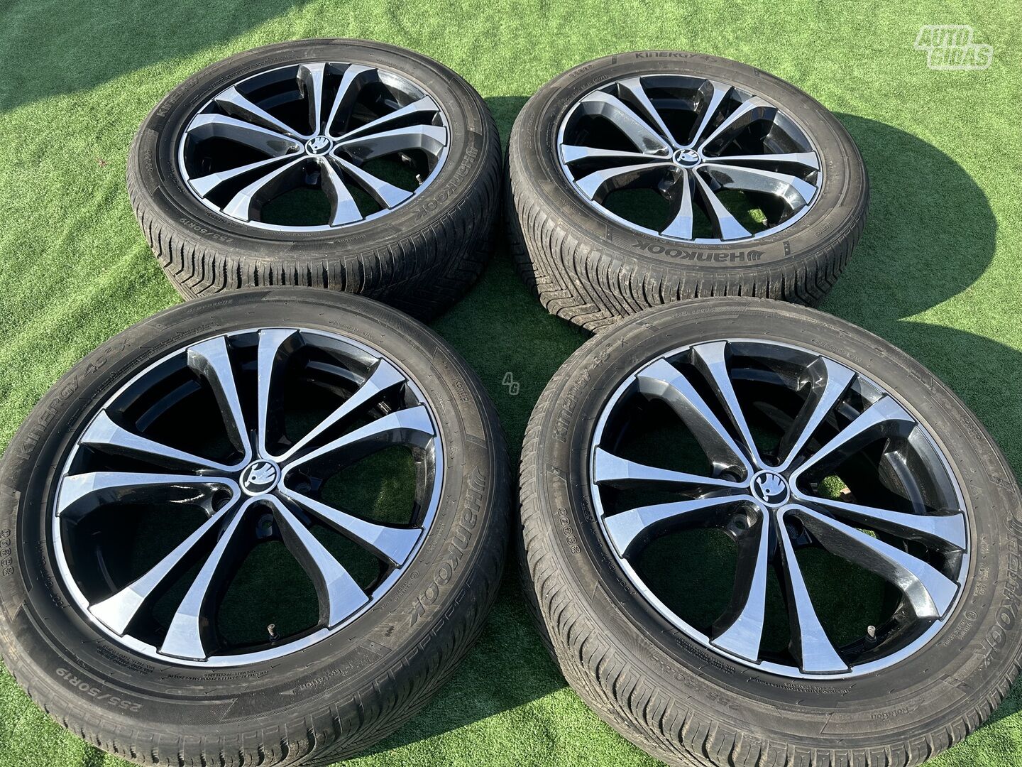 Skoda Siunciam, 8J ET45 light alloy R19 rims