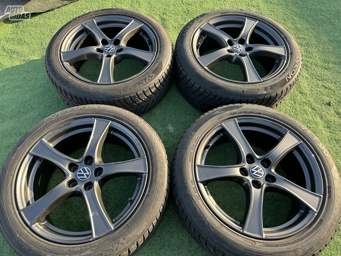 Volkswagen Siunciam, 7.5J ET51 light alloy R18 rims