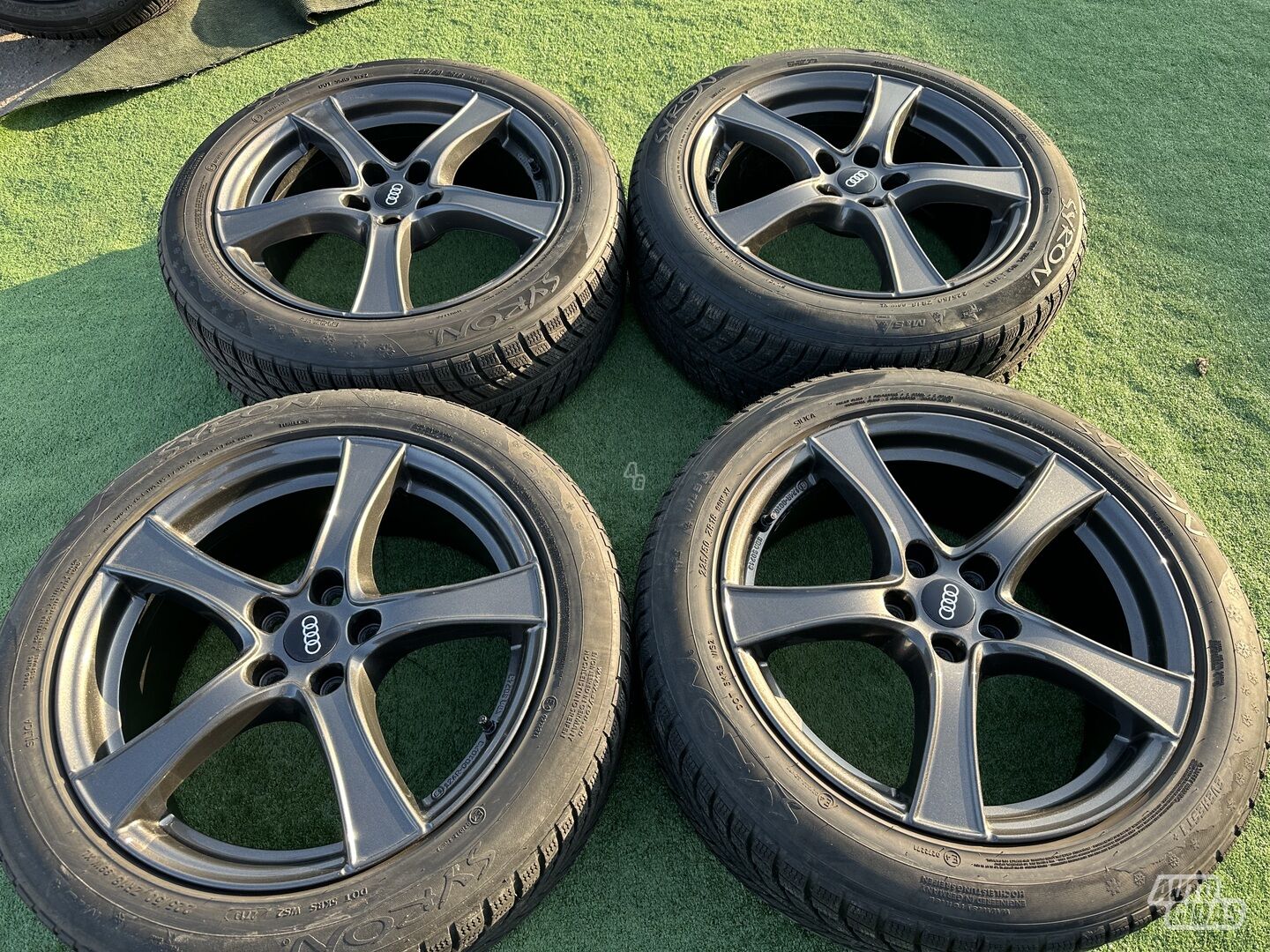 Audi Siunciam, 7,5J ET51 light alloy R18 rims