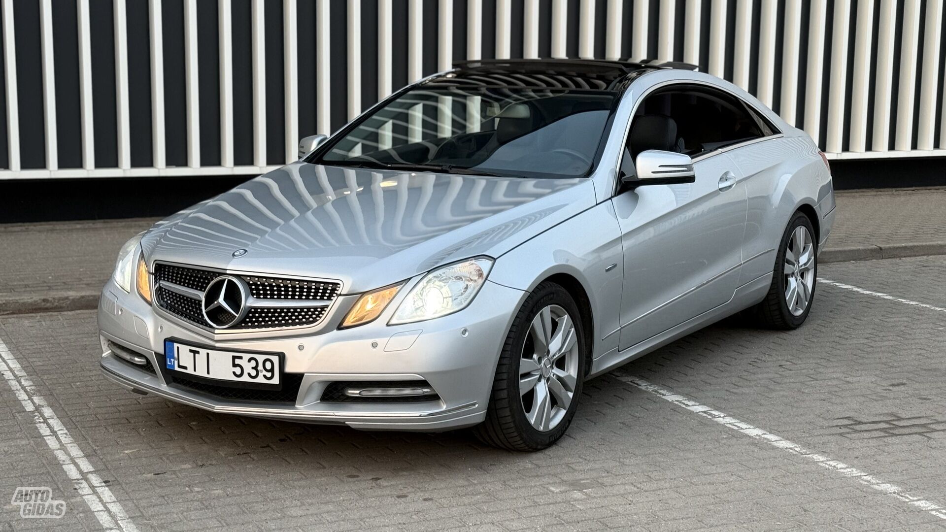 Mercedes-Benz E 250 2011 m Coupe