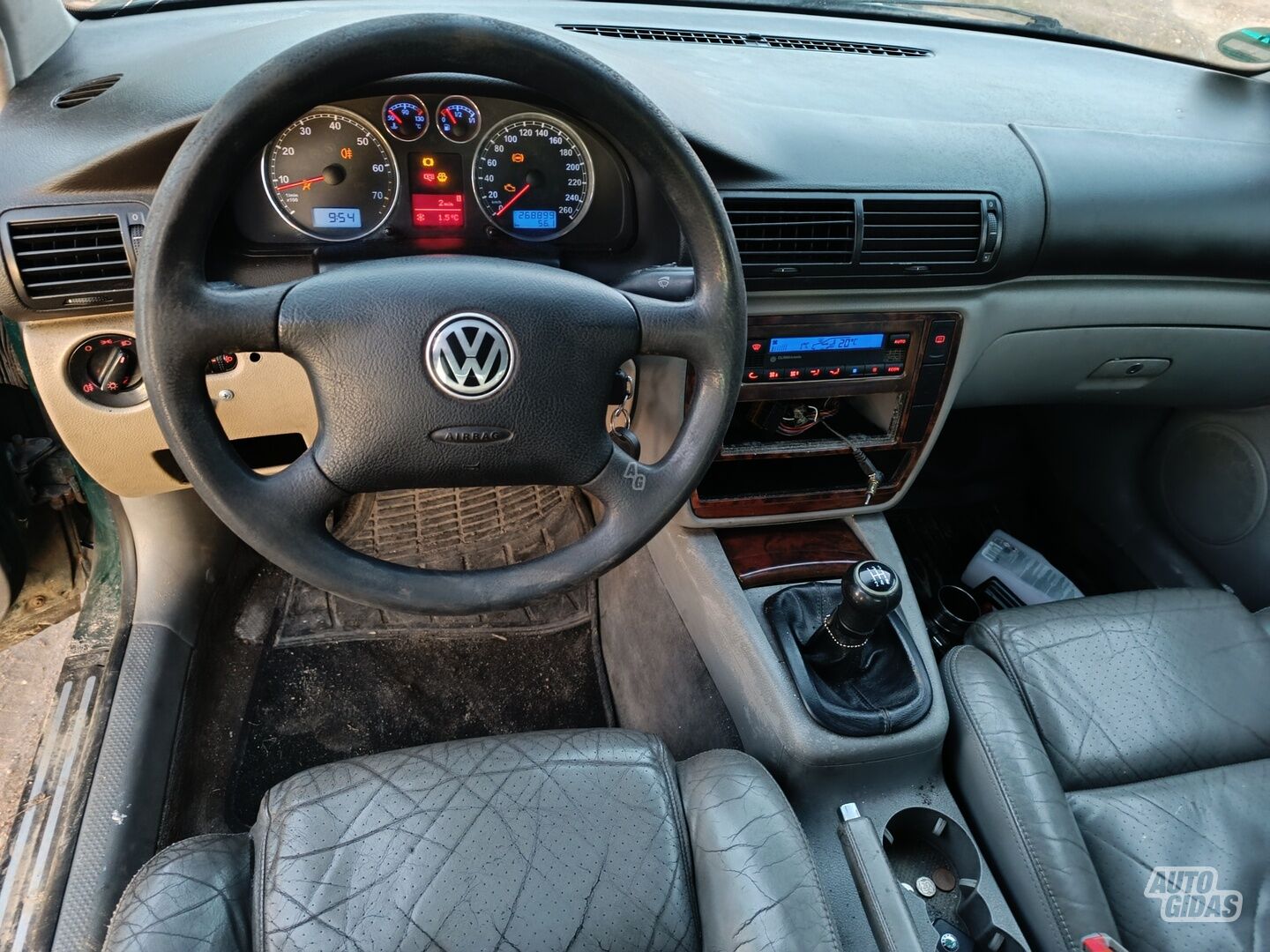 Volkswagen Passat 2002 m dalys