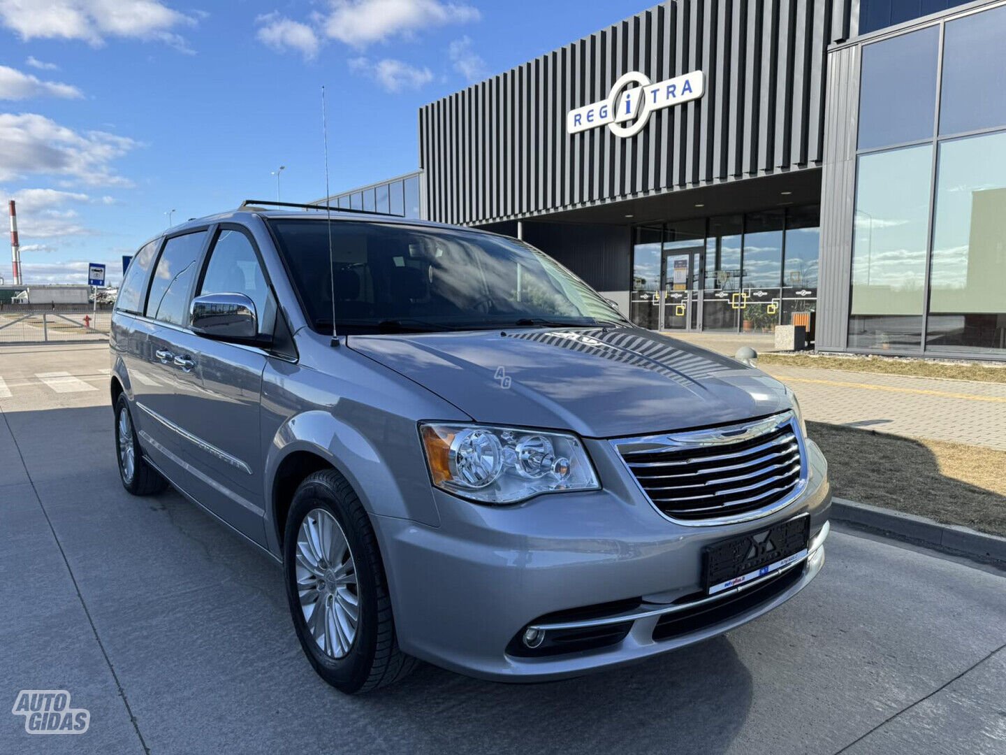 Chrysler Town & Country 2015 y Van