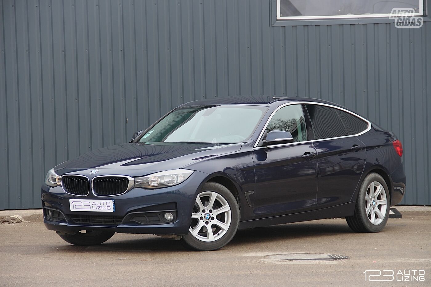 Bmw 320 Gran turismo 2013 y Hatchback