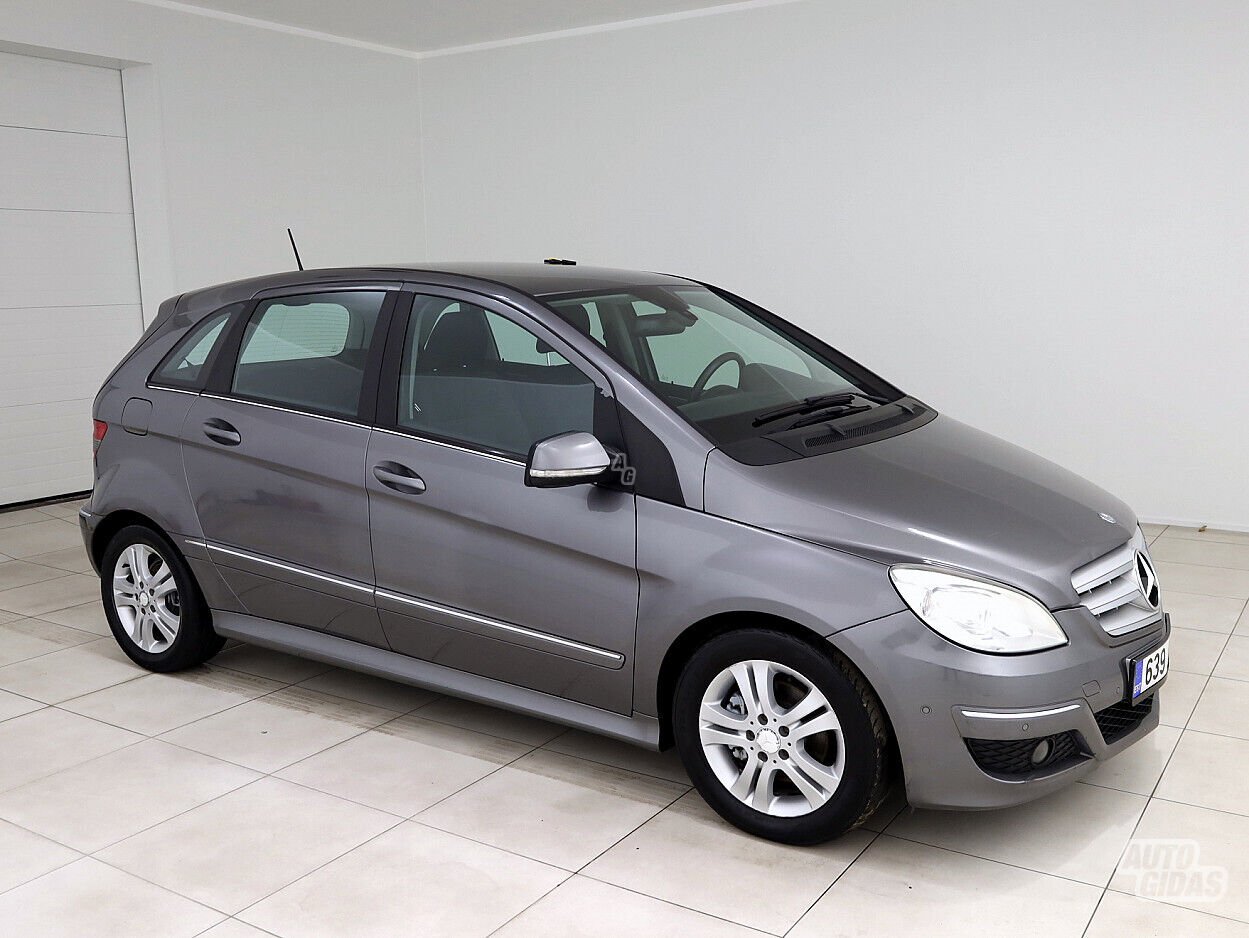 Mercedes-Benz B 180 2009 y Van