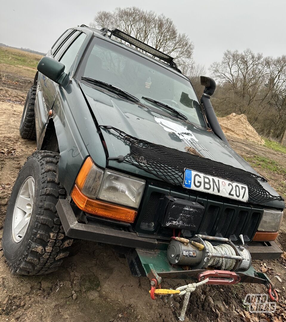 Jeep Cherokee 1999 y Off-road / Crossover