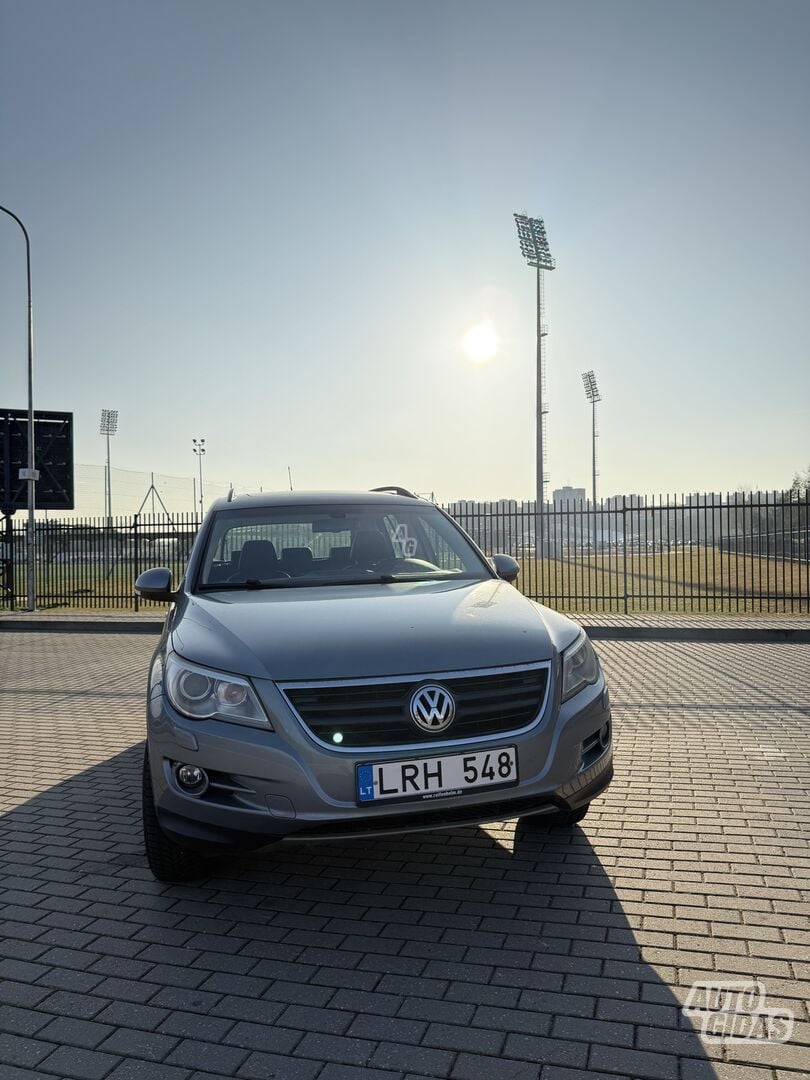 Volkswagen Tiguan 2007 г Внедорожник / Кроссовер