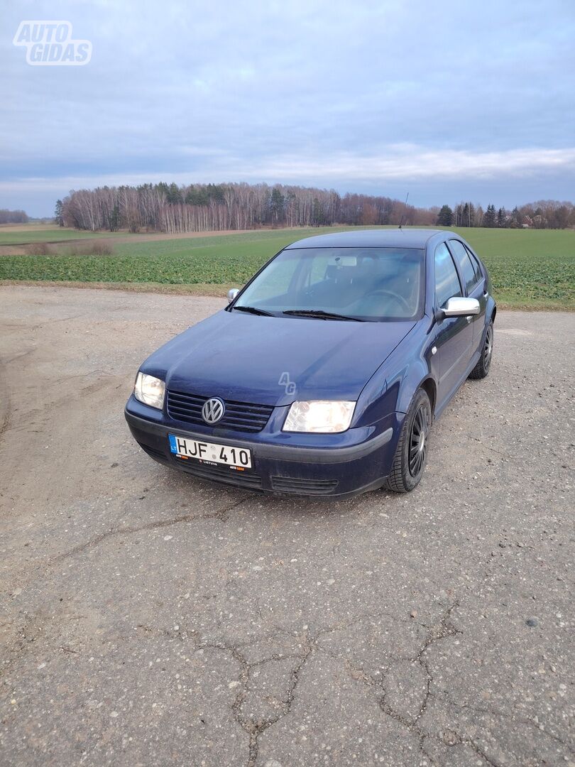 Volkswagen Bora 1999 г Седан