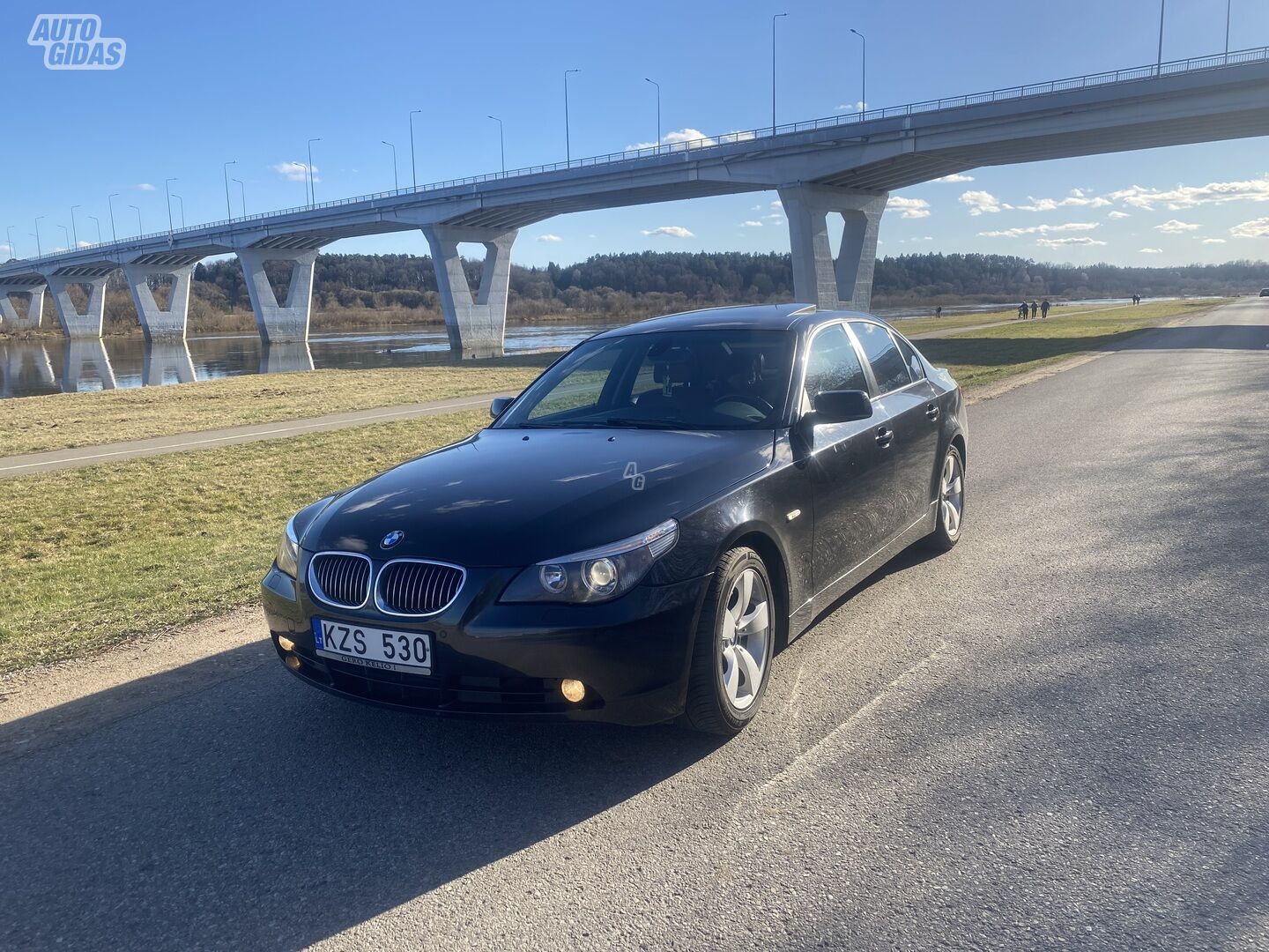 Bmw 530 2007 y Sedan