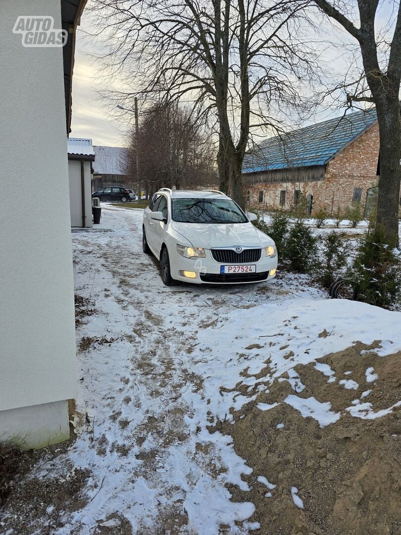 Skoda Superb 2013 y Wagon