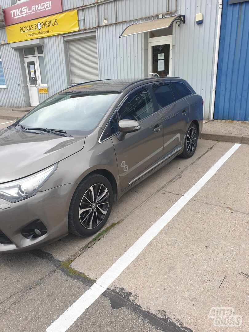 Toyota Avensis 2018 y Wagon