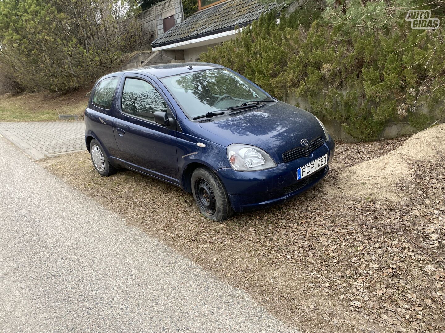 Toyota Yaris 2002 г Хэтчбек