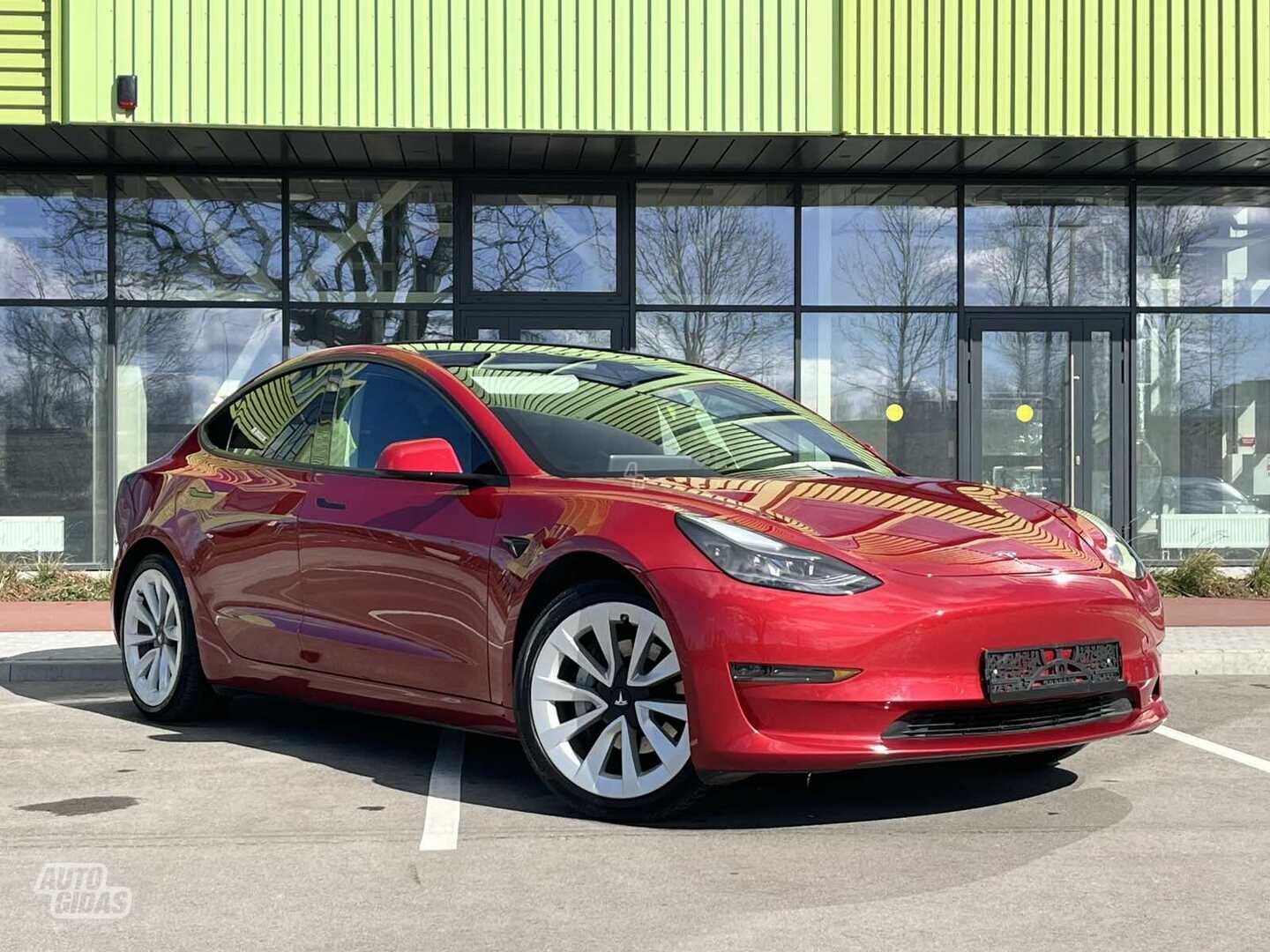 Tesla Model 3 2021 г Хэтчбек