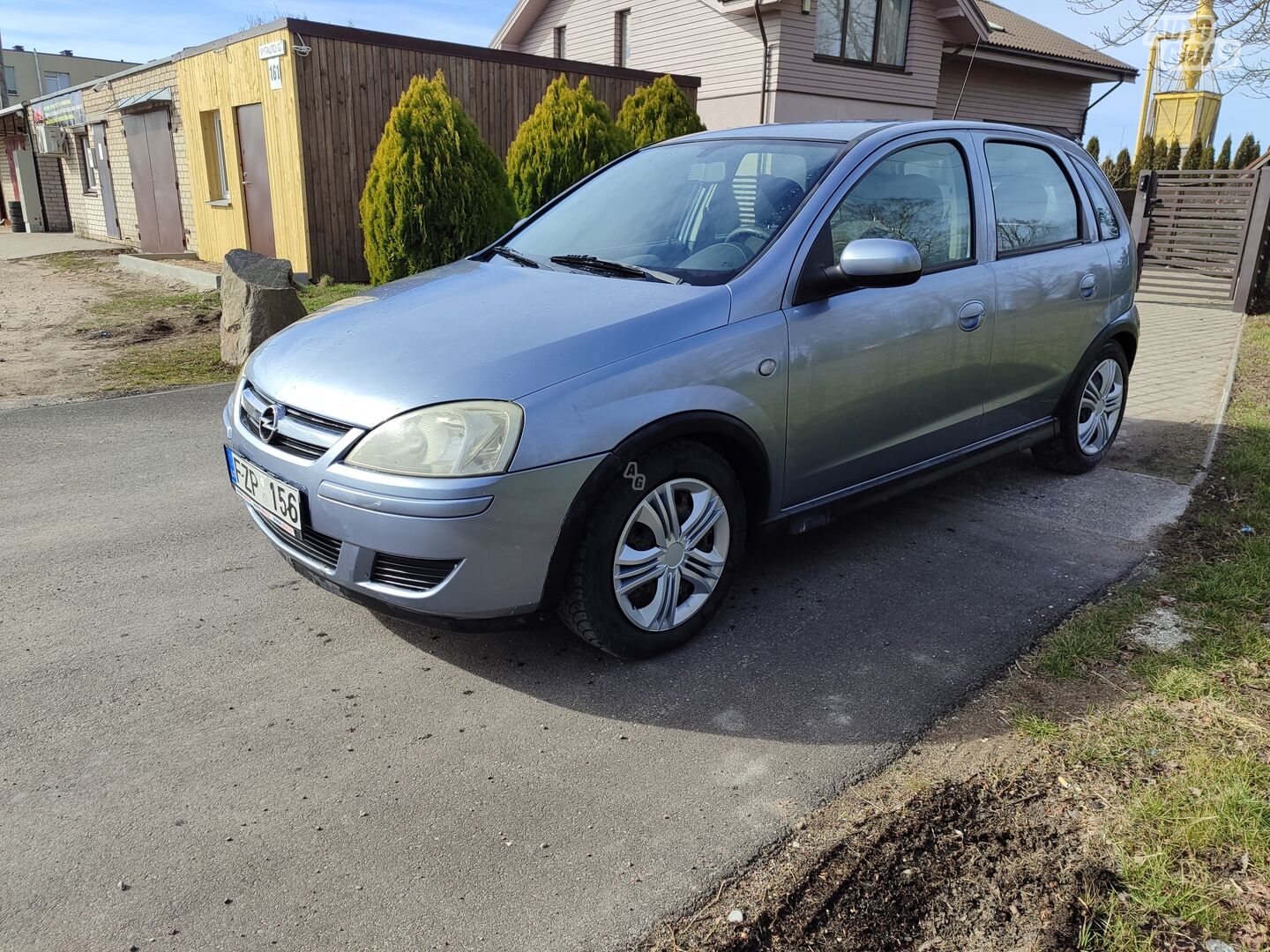 Opel Corsa 2004 г Хэтчбек