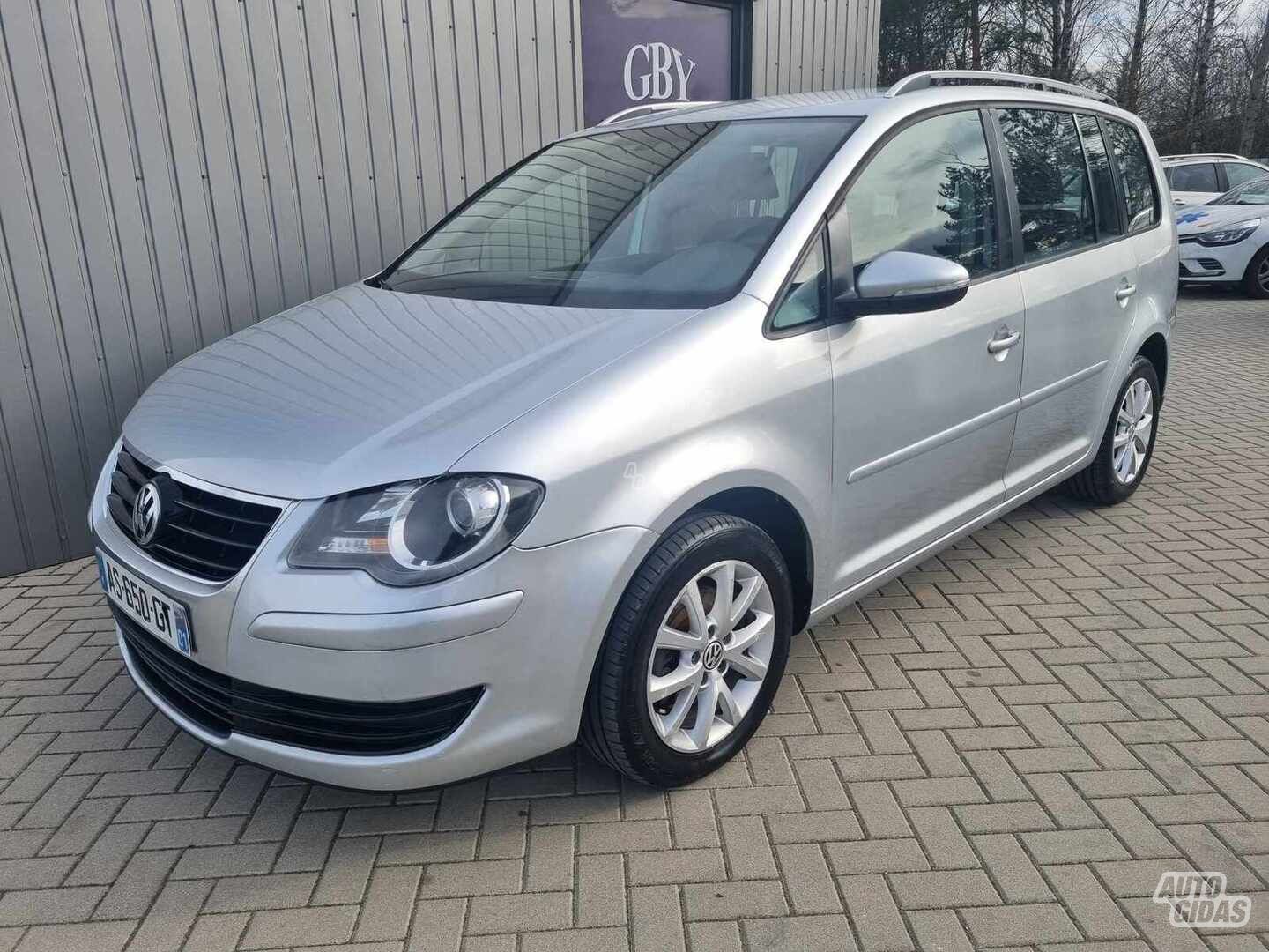 Volkswagen Touran 2010 y Van