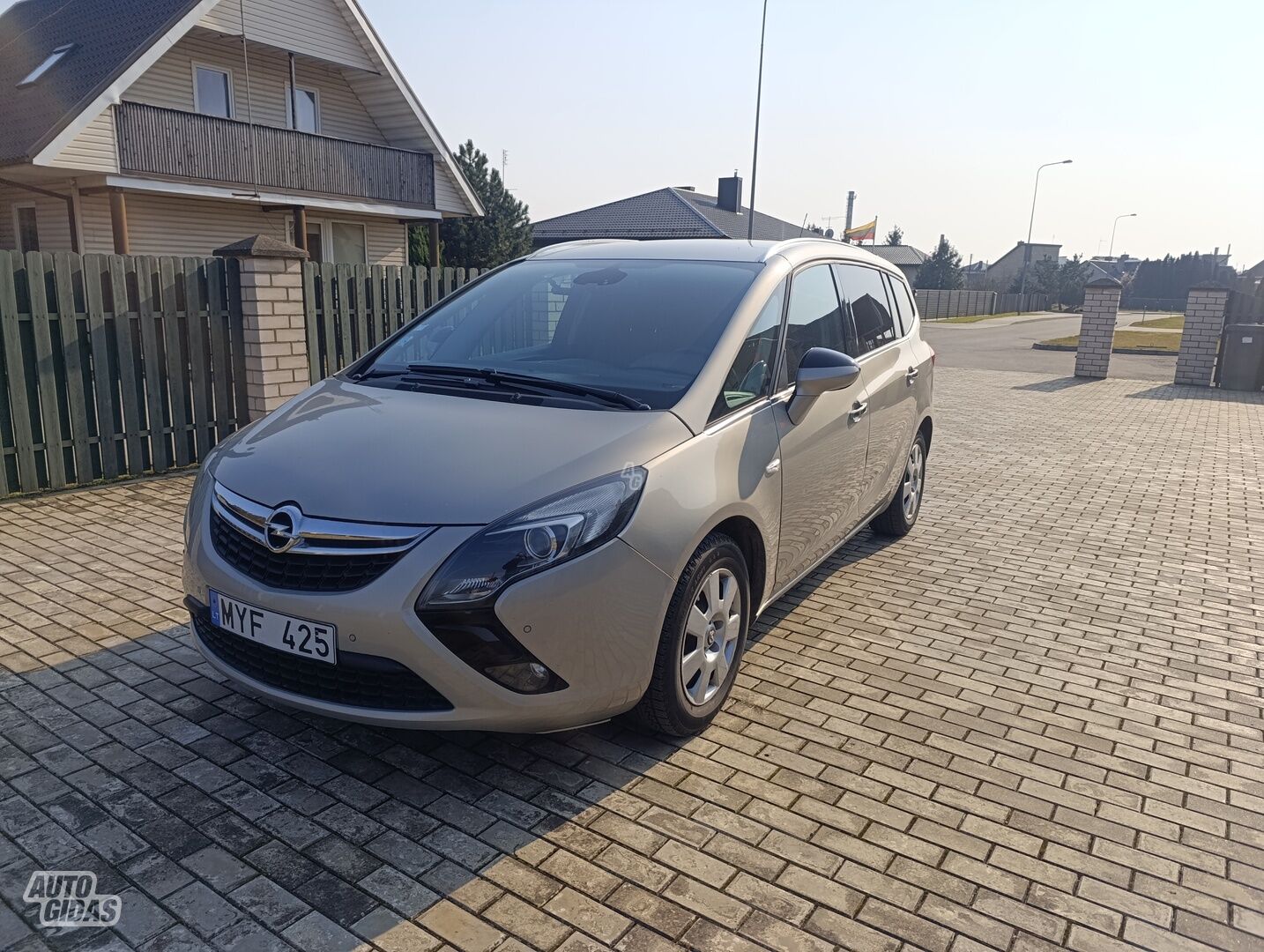 Opel Zafira Tourer CDTI 2012 y