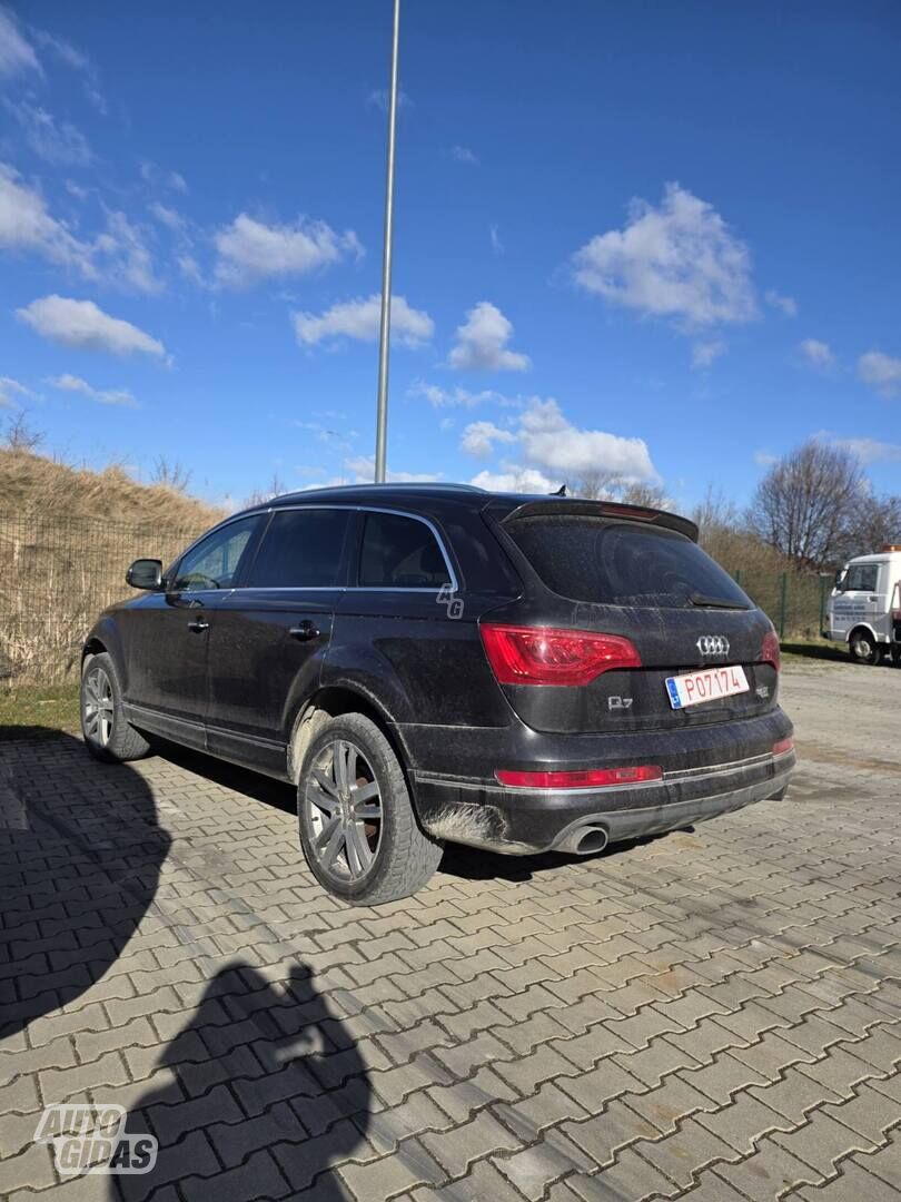 Audi Q7 2015 y Sedan