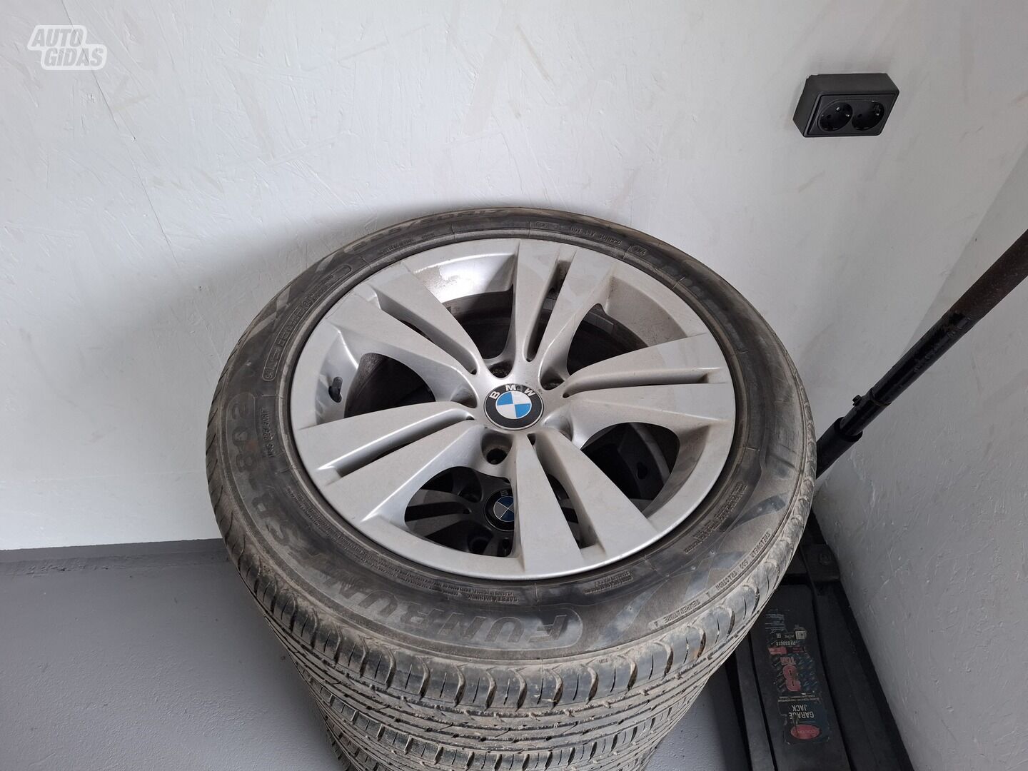 E60-61 530 light alloy R17 rims