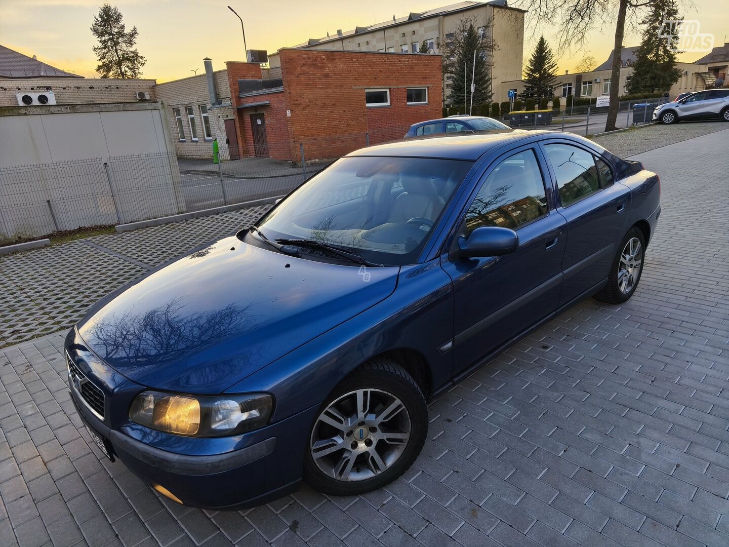 Volvo S60 2003 г Седан