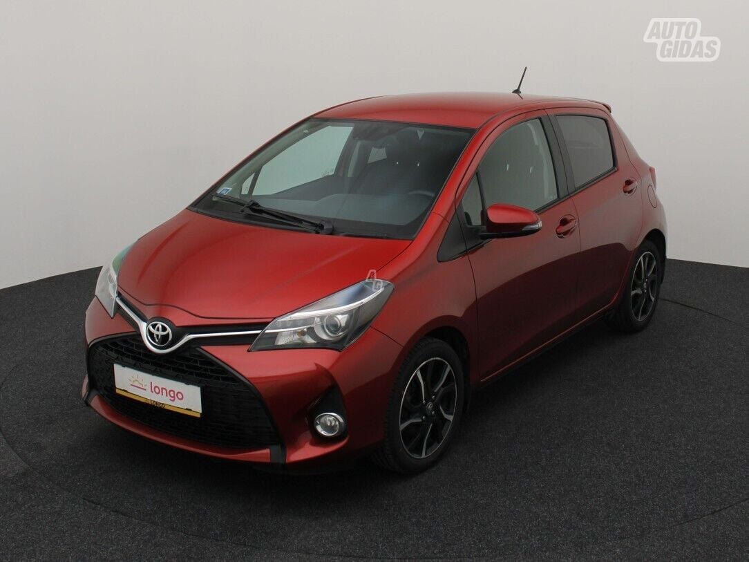 Toyota Yaris 2014 г Хэтчбек