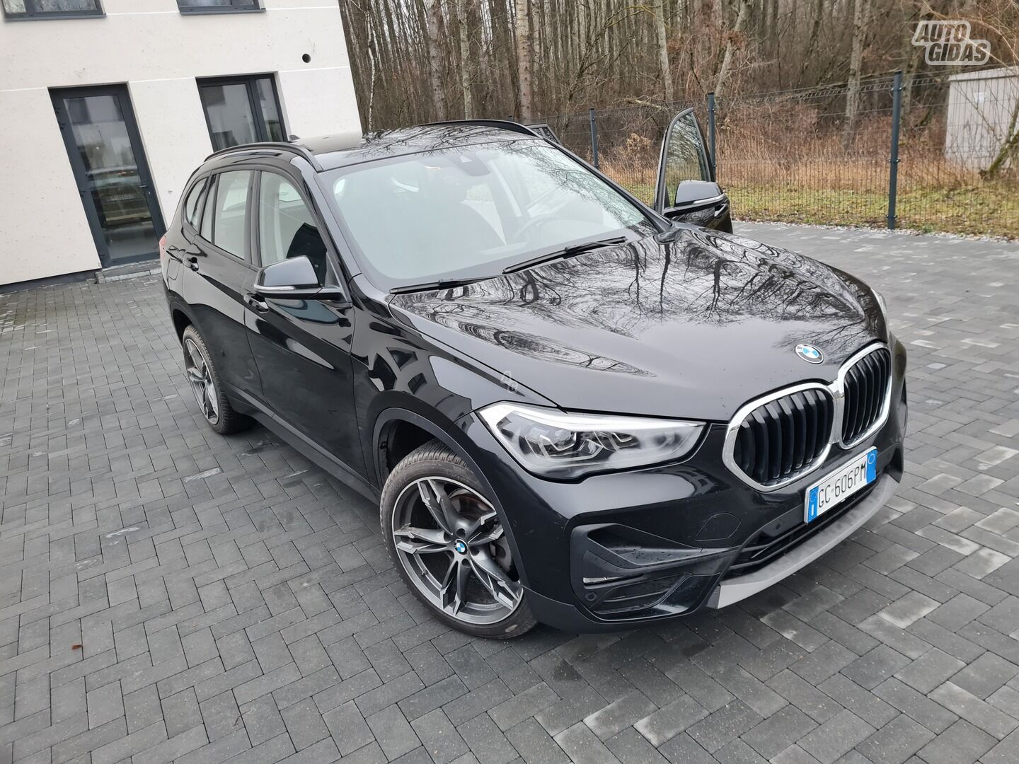 Bmw X1 2020 г Внедорожник / Кроссовер