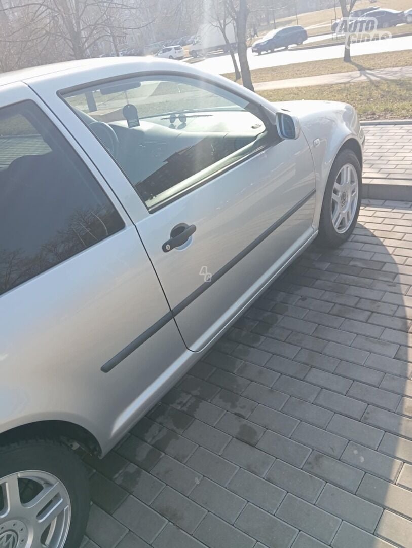 Volkswagen Golf 2001 m Hečbekas