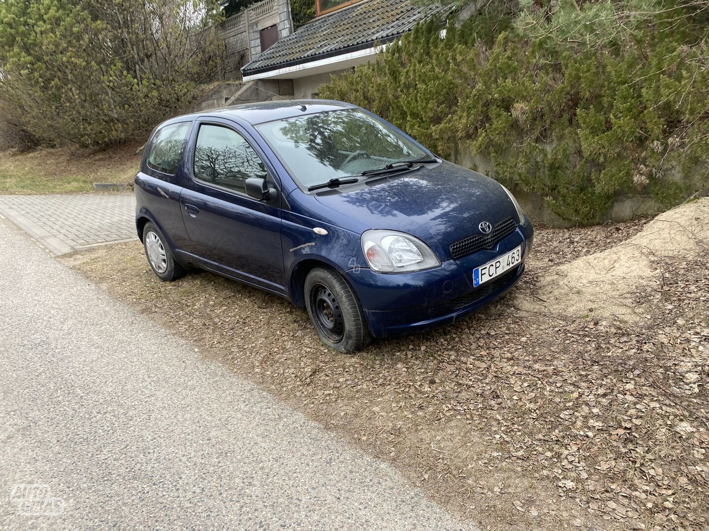 Toyota Yaris 2002 г Хэтчбек