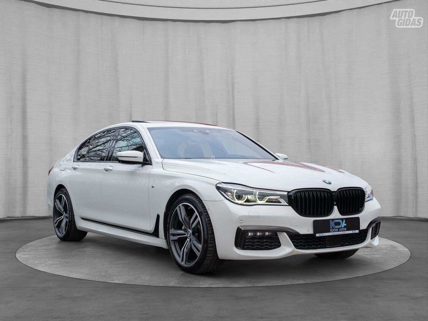 Bmw 740 2016 г Седан