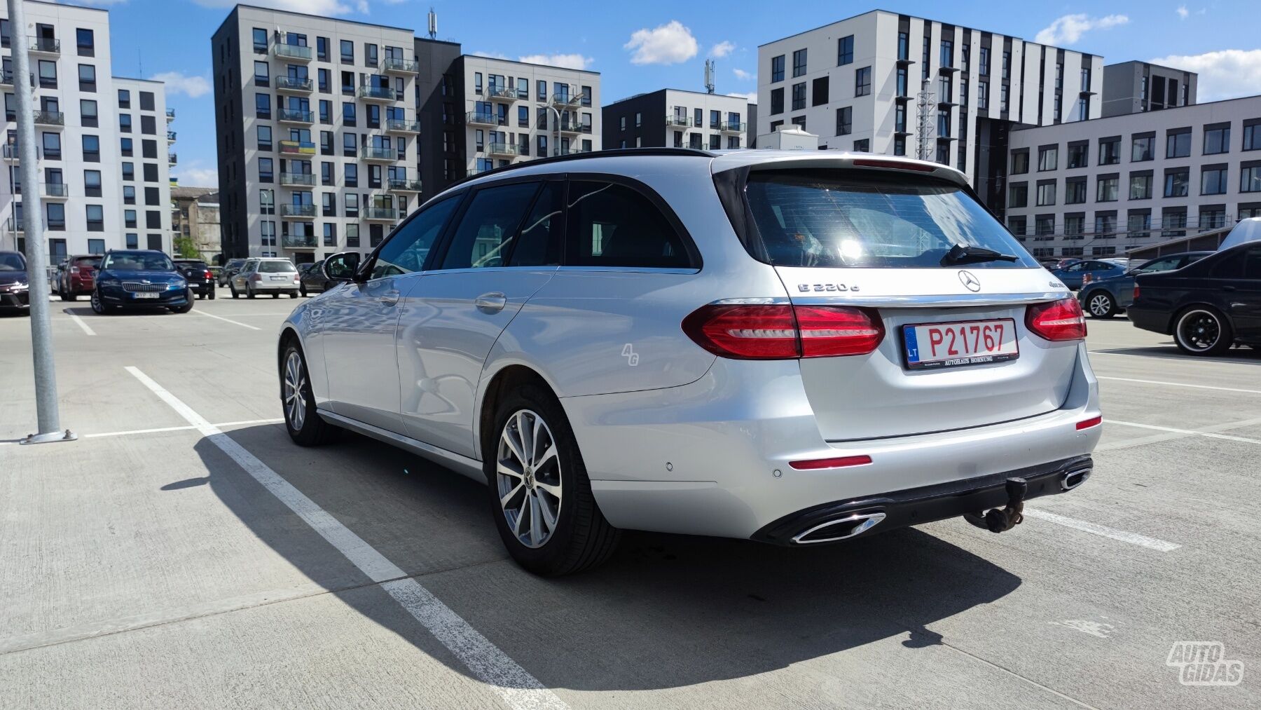 Mercedes-Benz E 220 2018 y Wagon