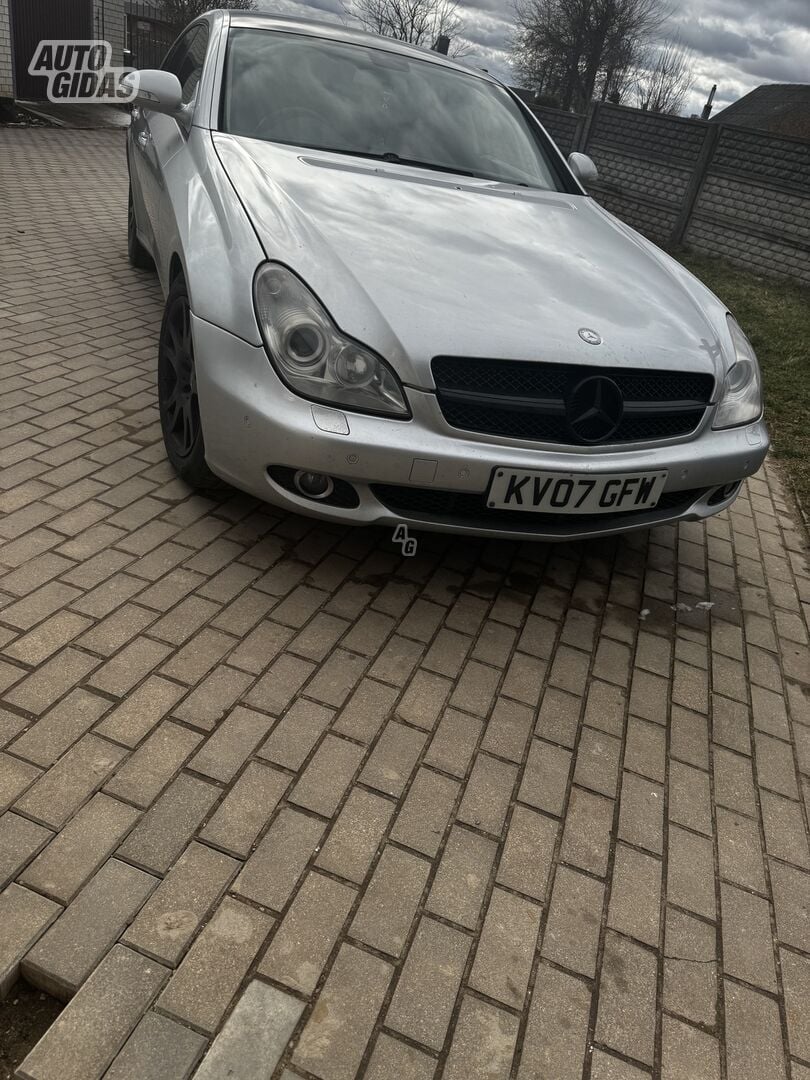 Mercedes-Benz CLS 320 2007 y Sedan