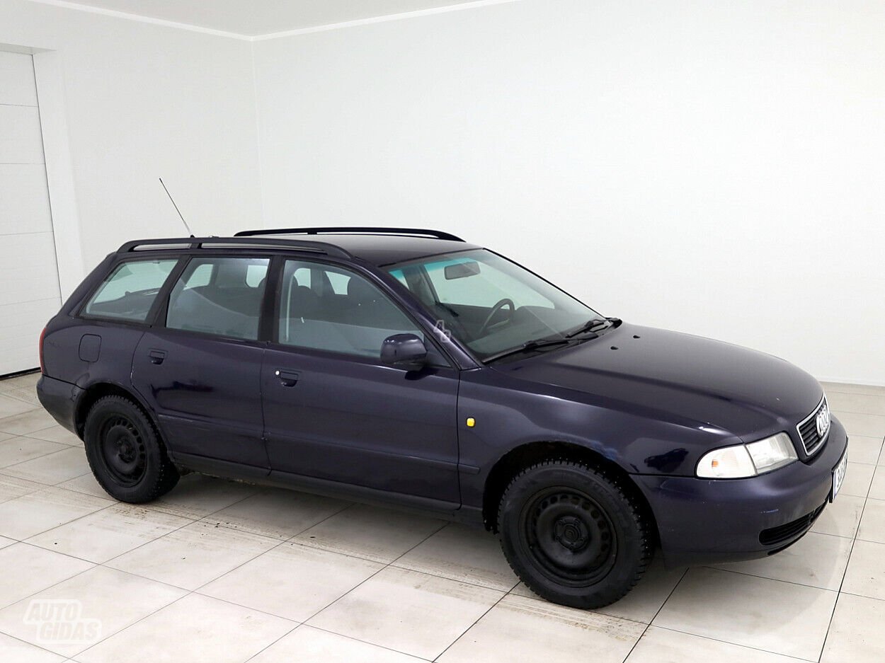 Audi A4 1997 m Universalas