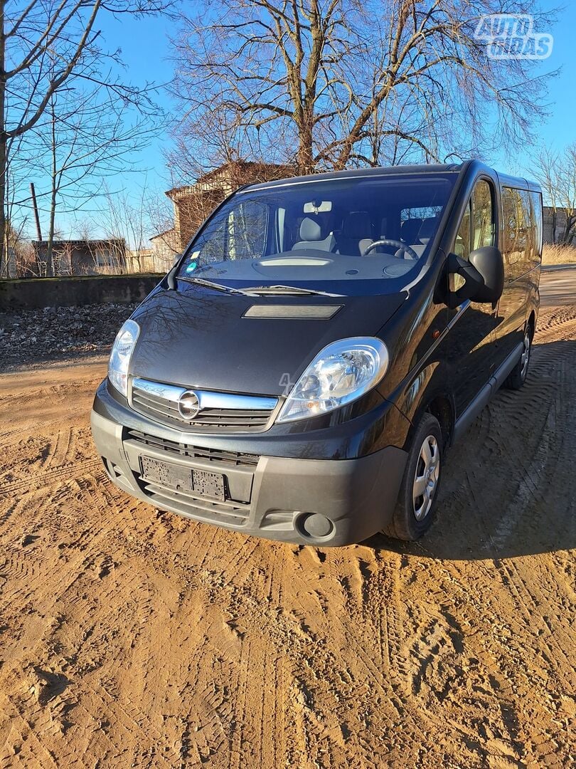 Opel Vivaro 2011 y Minibus