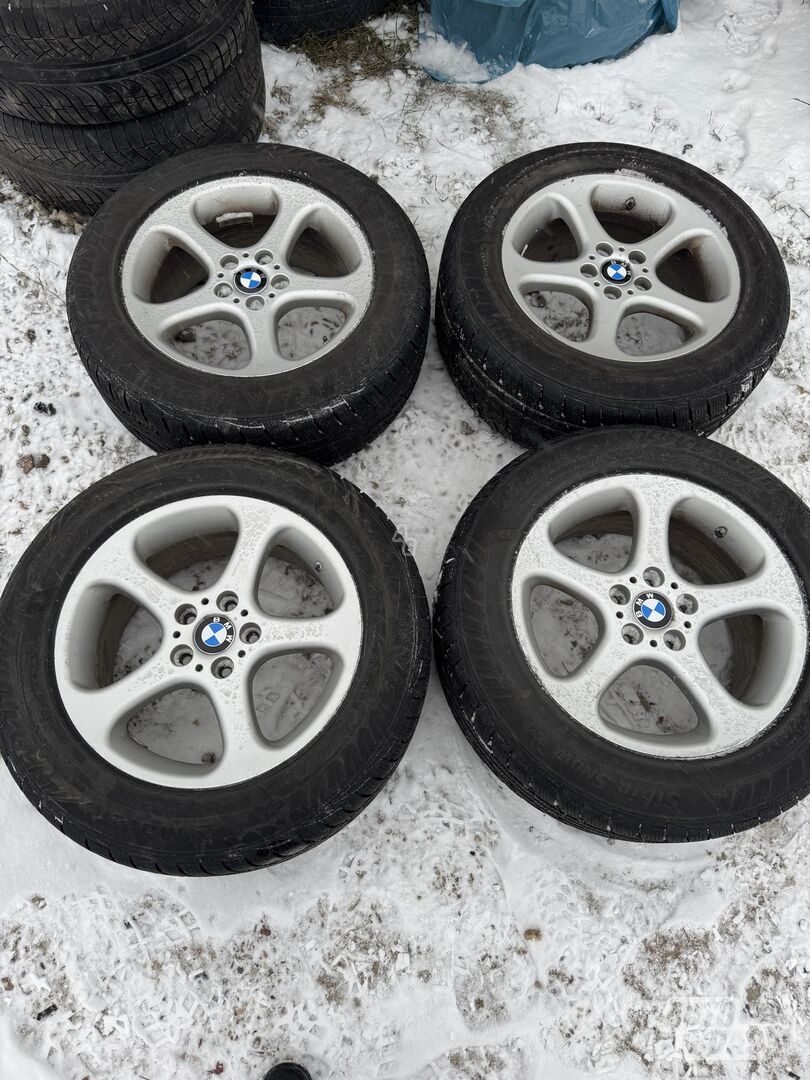 BMW X5 light alloy R18 rims