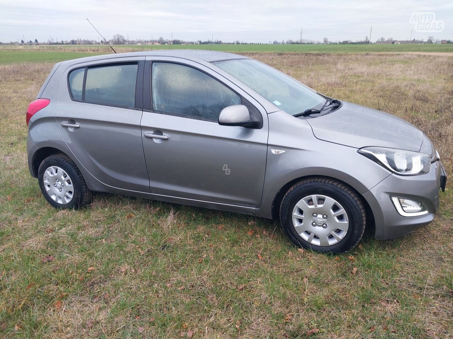 Hyundai i20 2014 y Hatchback