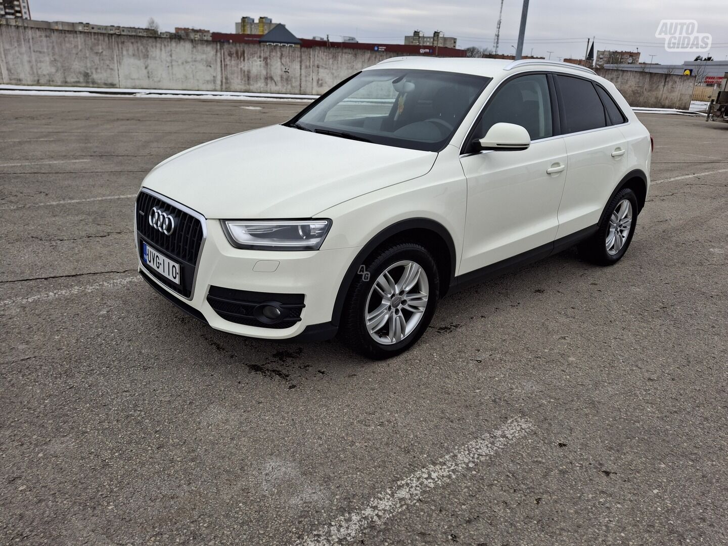 Audi Q3 2013 y Off-road / Crossover