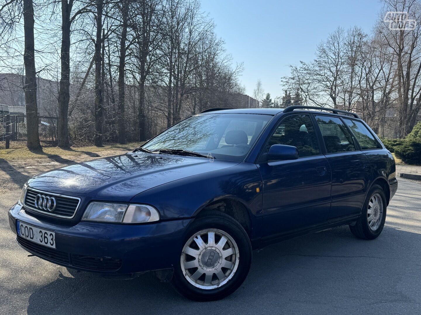 Audi A4 1998 m Universalas