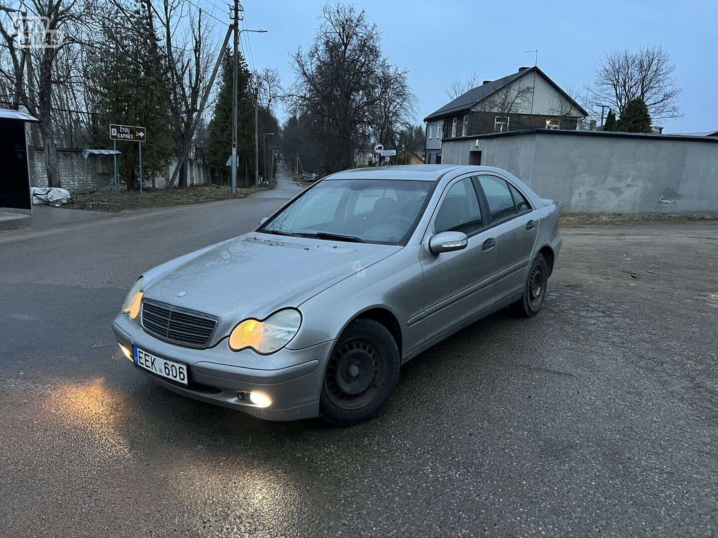 Mercedes-Benz C 180 2003 y Sedan