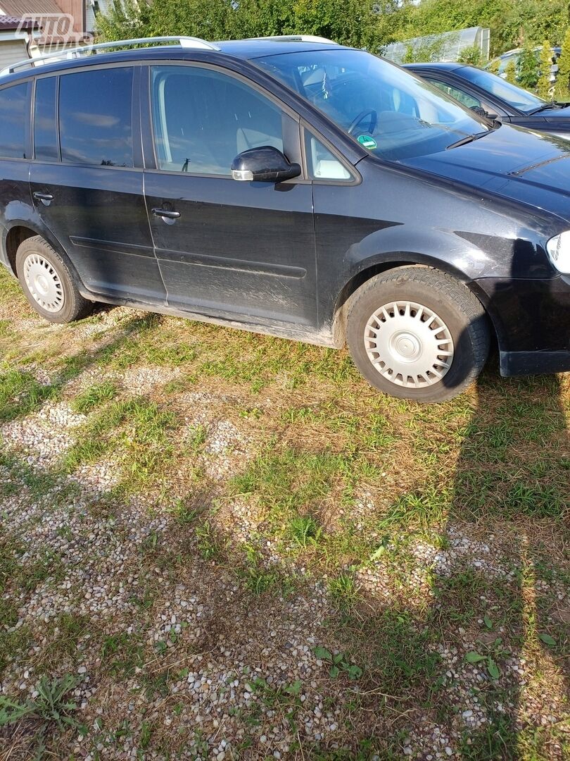 Volkswagen Touran 2003 m Vienatūris