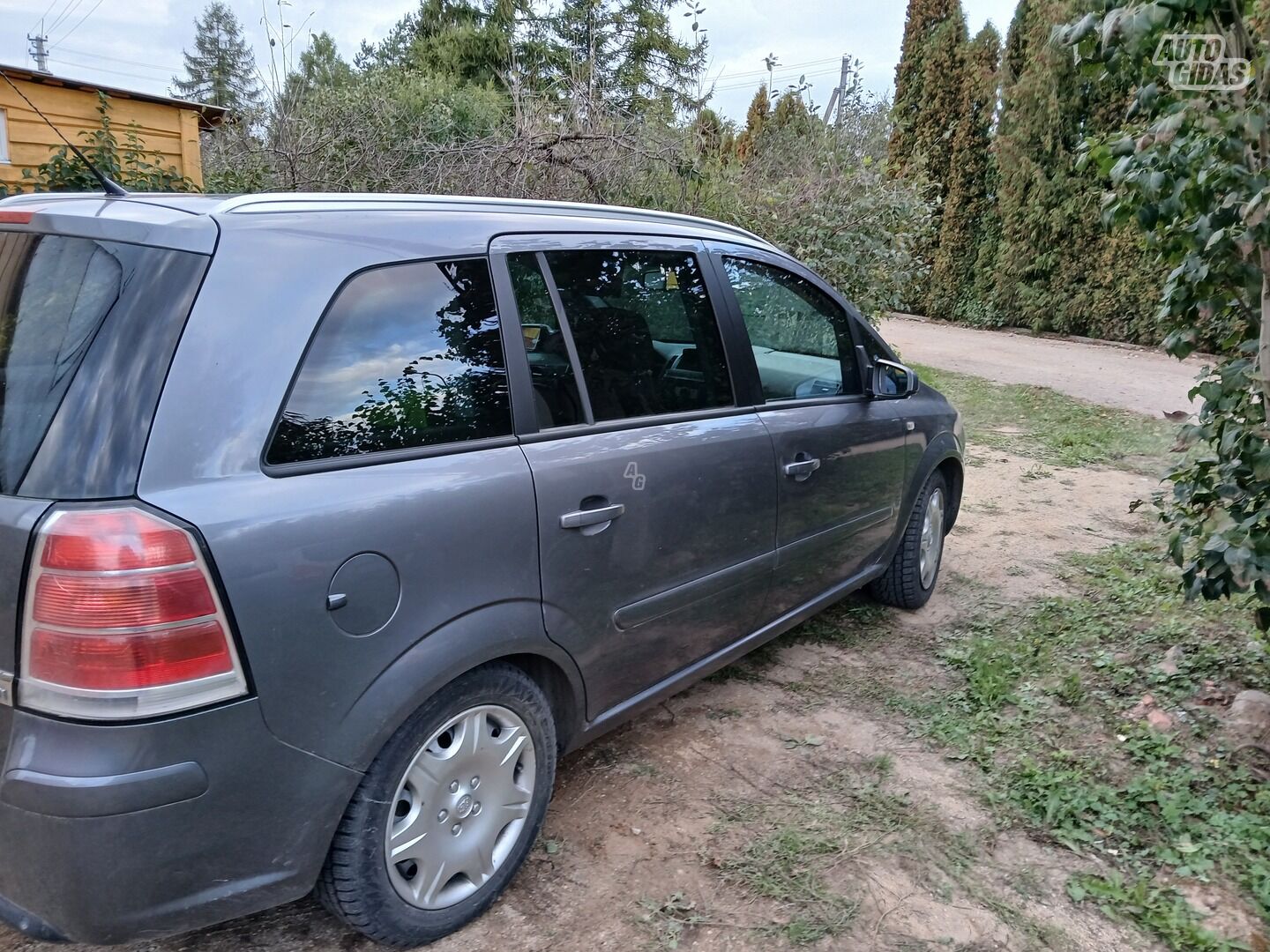 Opel Zafira 2008 г Минивэн