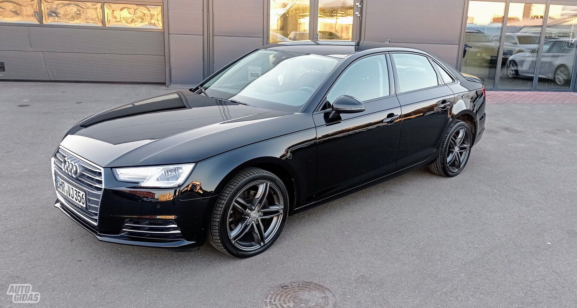 Audi A4 2019 m Sedanas