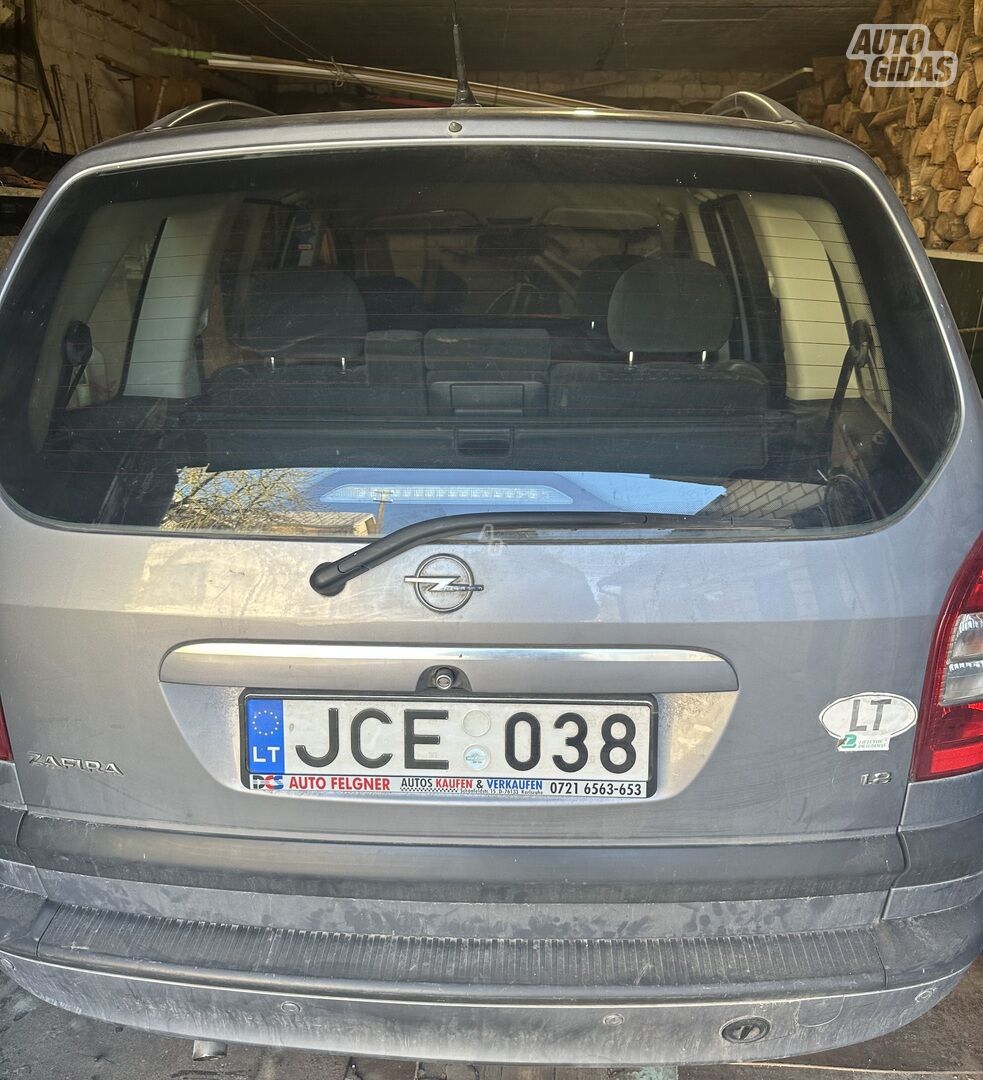 Opel Zafira 2004 y Van