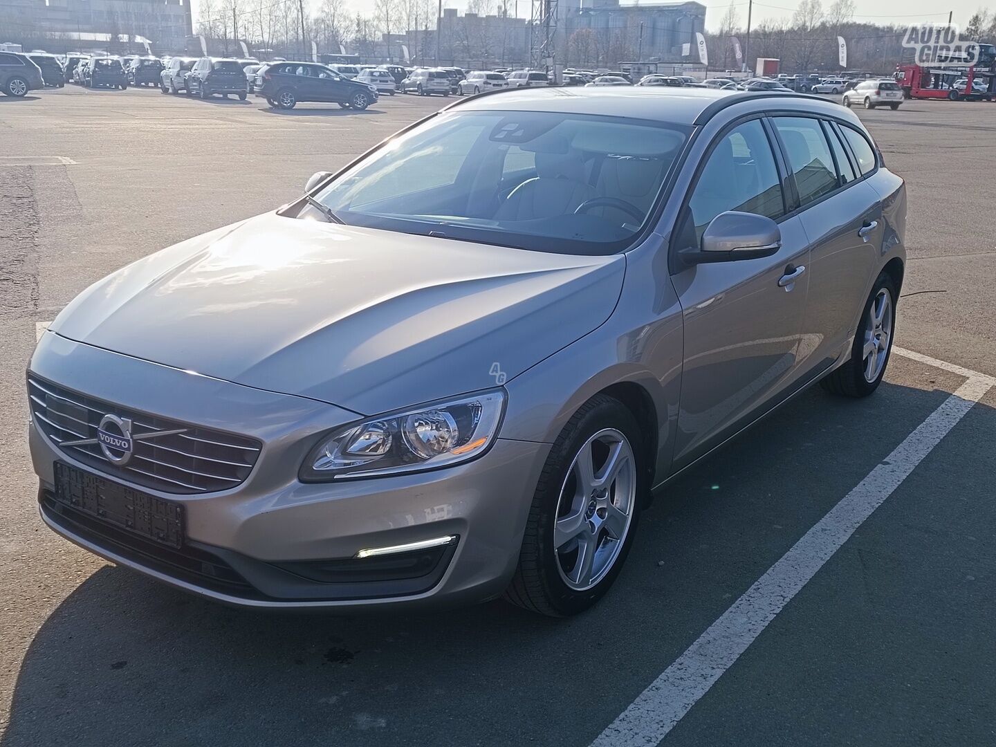 Volvo V60 2013 m Universalas