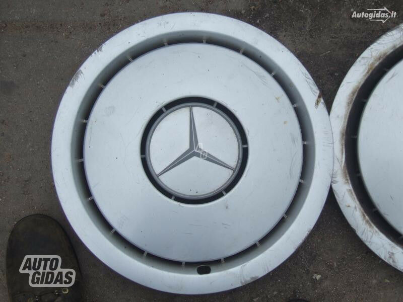 Mercedes-Benz 250 R15 закругленность колеса