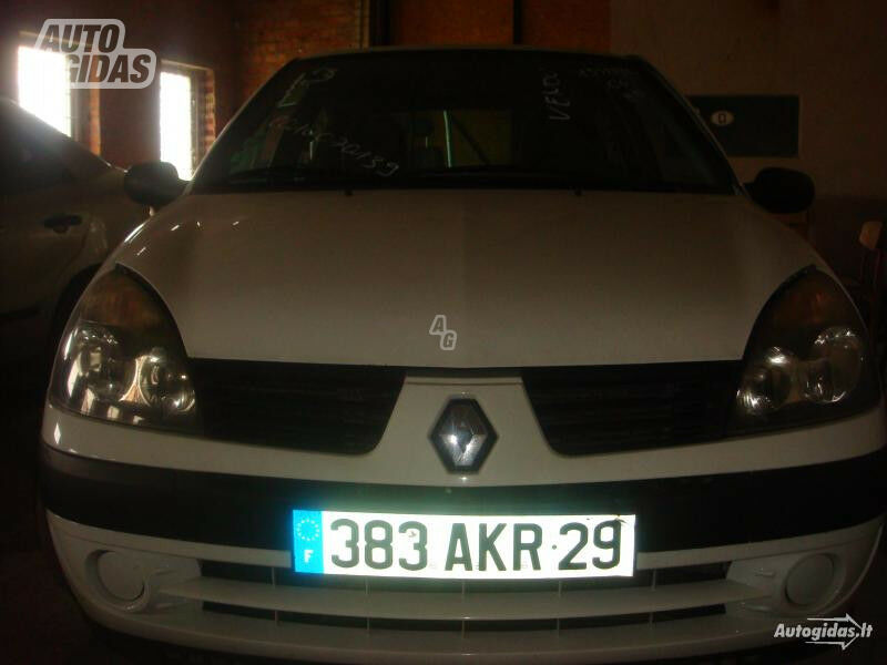 Renault Clio II 2004 y parts