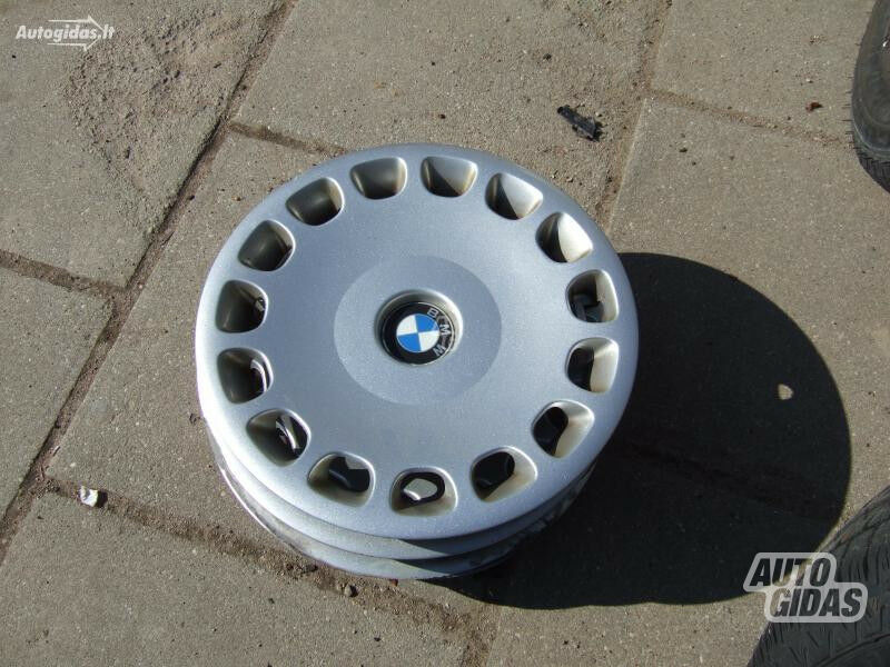 BMW 525 R15 wheel caps
