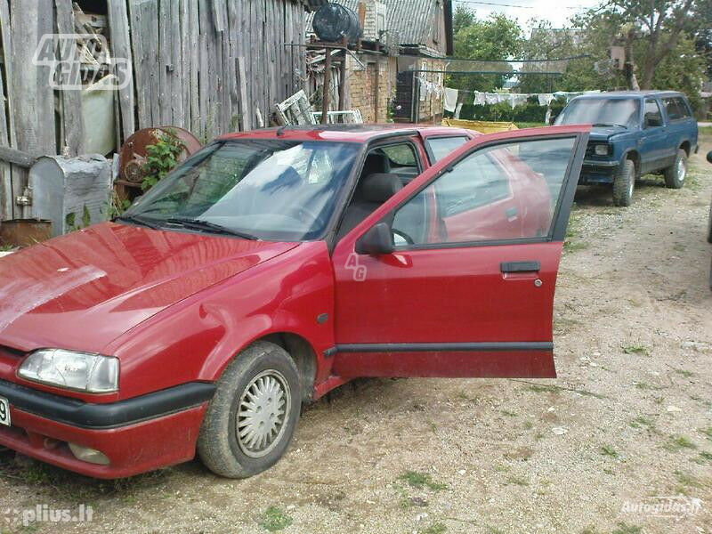 Renault 19 II 1994 m dalys