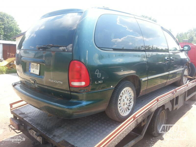 Chrysler Town & Country I 1997 y parts