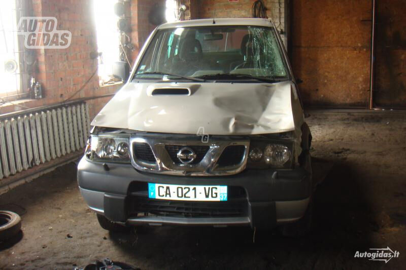 Nissan Terrano II 2002 г запчясти