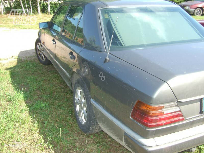 Mercedes-Benz 300 1991 y parts