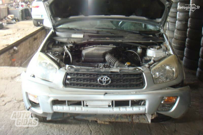 Toyota Rav4 II 2002 y parts