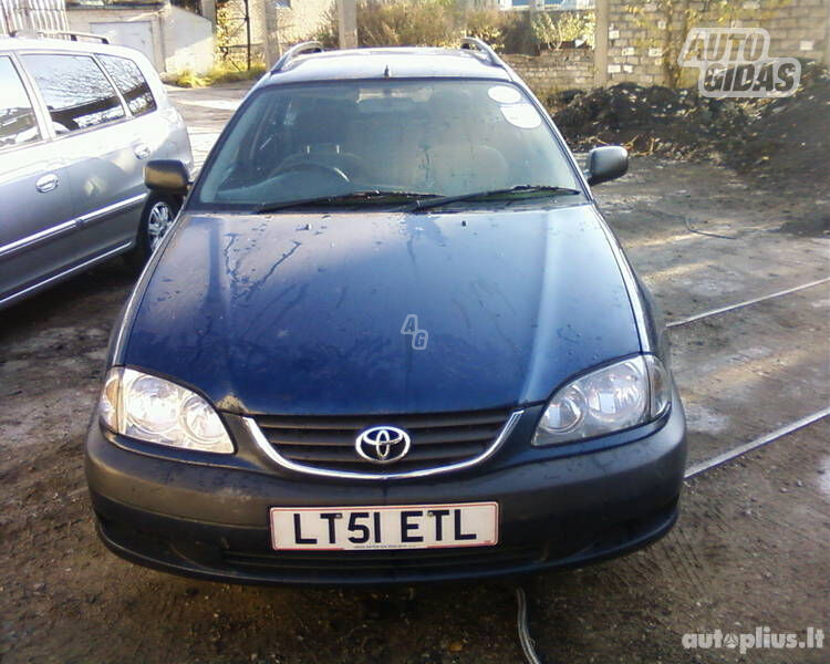 Toyota Avensis 2002 y parts
